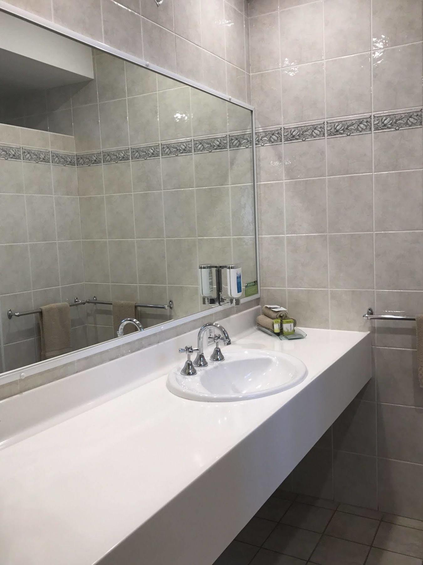 Endeavour Court Motor Inn Даббо Екстер'єр фото